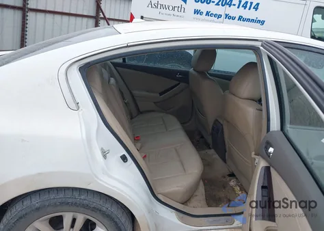 2011 Nissan Altima 2.5 S z USA, uszkodzony, nr VIN 1N4AL2AP1BN425113